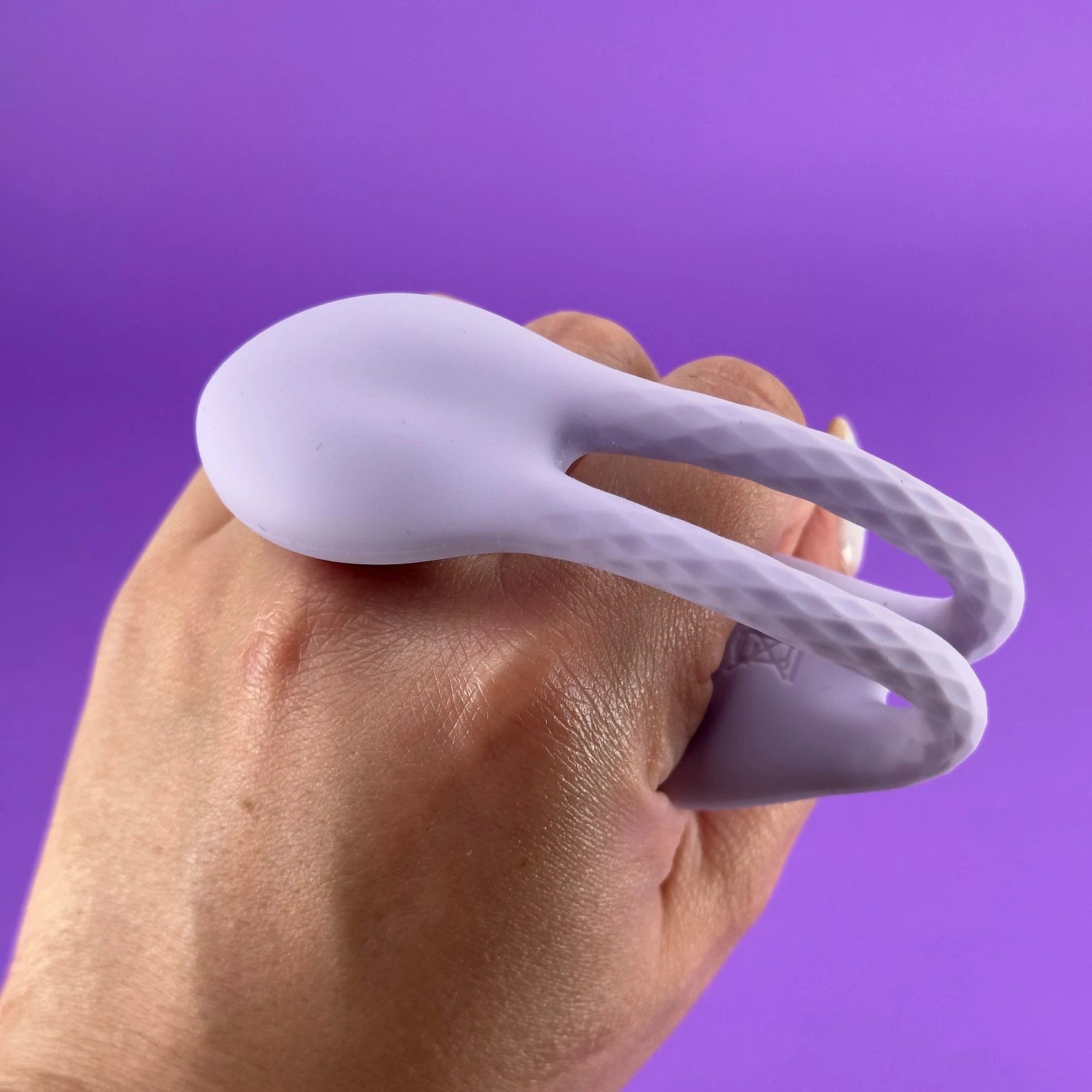 Wring - Ergonomic design for couples’ pleasure